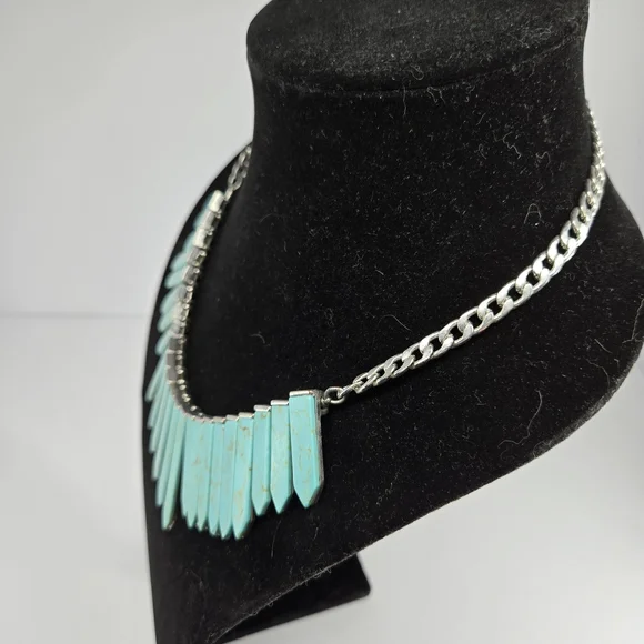 BaubleBar Turquoise Necklace - Picture 5 of 6